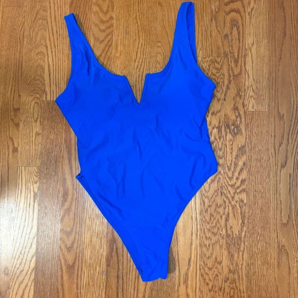 Royal Blue Plunge V-Wire One-Piece Swimsuit Size Large